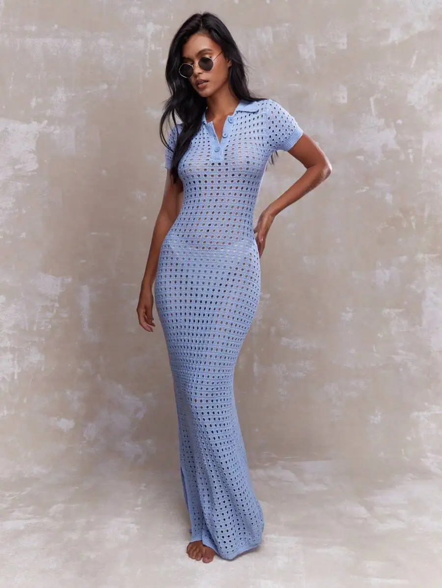 Светло-голубое макси-платье из сетчатой ткани с воротником-поло и застежкой на пуговицах
Светло-голубое макси-платье из сетчатой ткани с воротником-поло и застежкой на пуговицах