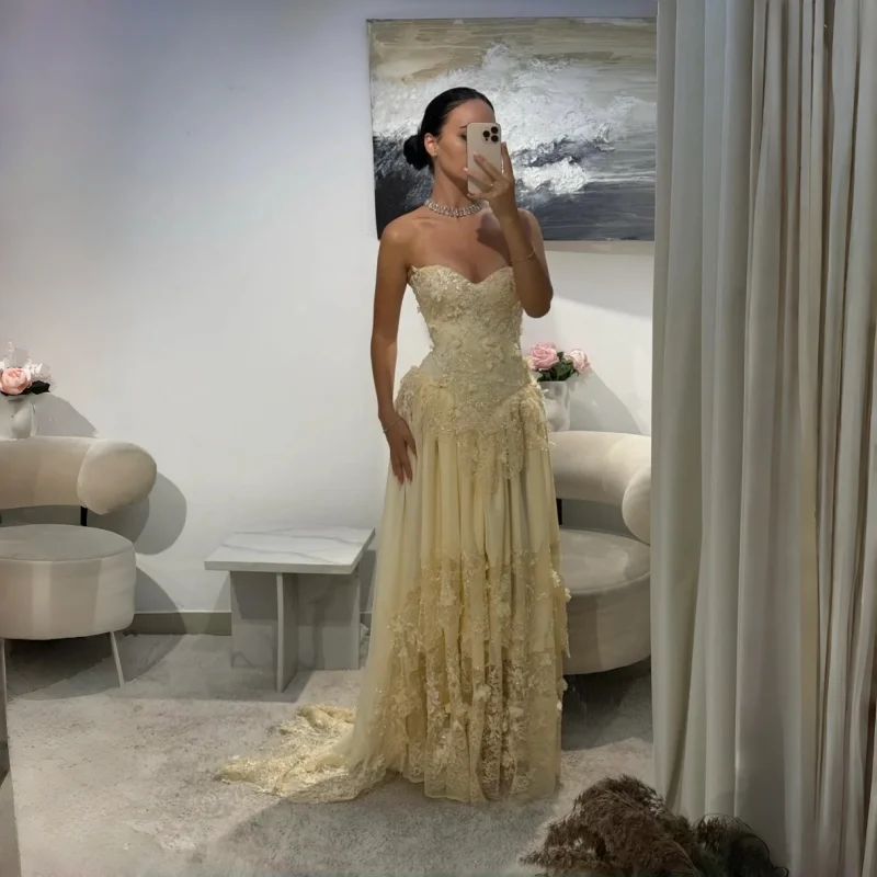 Hot Sale Yellow Strapless Evening Dresses 3D Flowers Lace Sequins Bandage Backless Prom Dress A-line Long Train فساتين سهرات
Hot Sale Yellow Strapless Evening Dresses 3D Flowers Lace Sequins Bandage Backless Prom Dress A-line Long Train فساتين سهرات