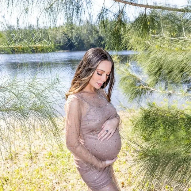 Maternity Shiny Dress for Photoshoot Sparkling Maternity Gown Baby Shower Платье Для Беременных Ropa Vestidos Para Embarazadas
Maternity Shiny Dress for Photoshoot Sparkling Maternity Gown Baby Shower Платье Для Беременных Ropa Vestidos Para Embarazadas