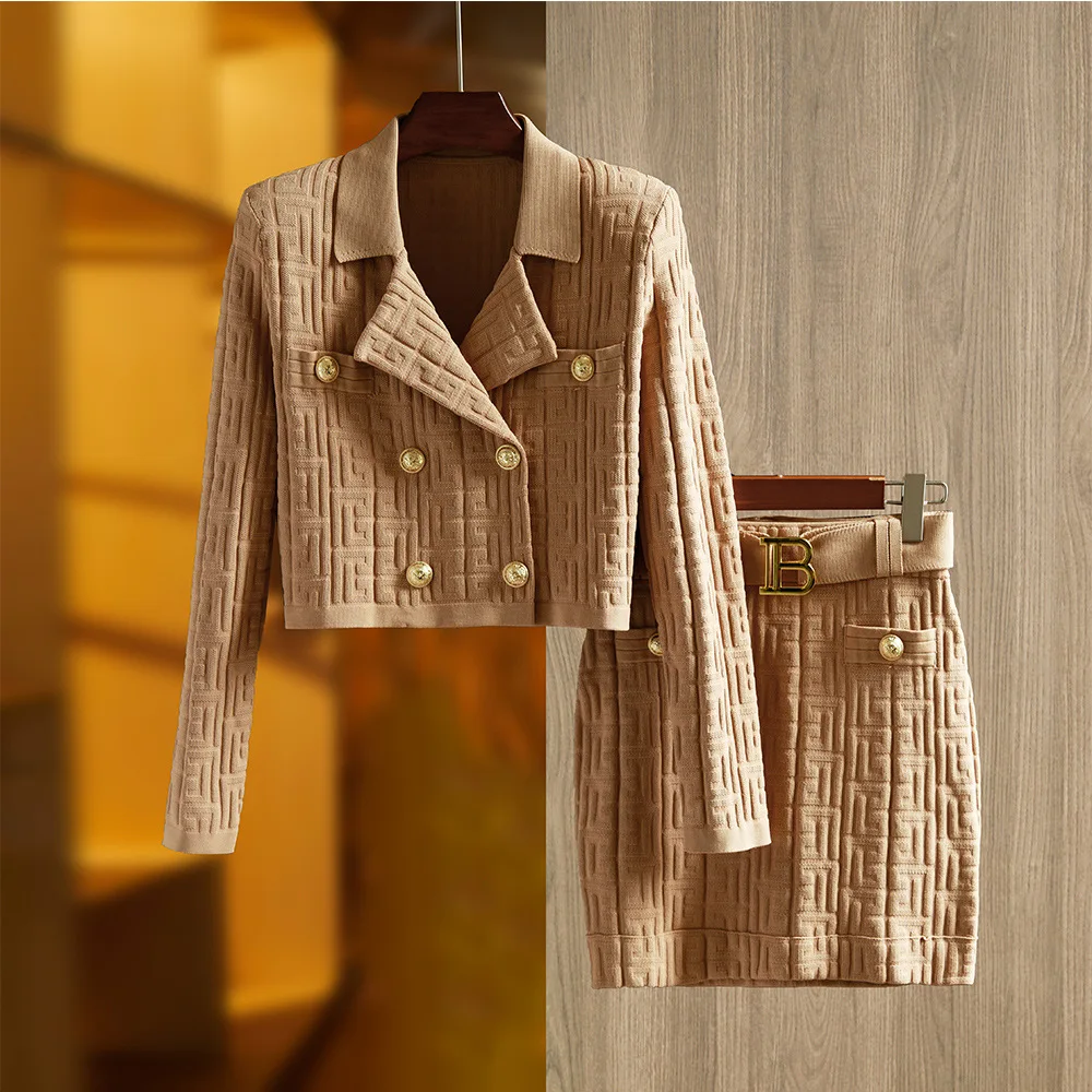 European and American style jacquard knitted suit collar top skirt two-piece fashion skirt set
European and American style jacquard knitted suit collar top skirt two-piece fashion skirt set