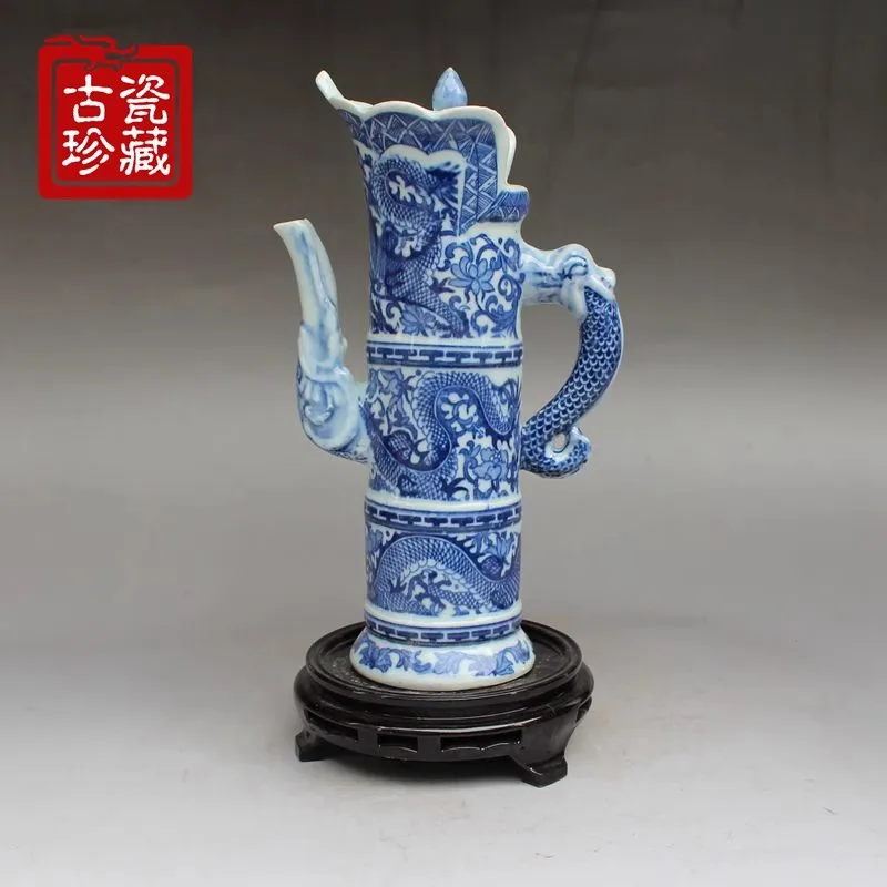 Porcelain, Qing Qianlong ceramic blue and white bamboo joint pot, water bottle, dragon wine pot, high-rise wine pot
Porcelain, Qing Qianlong ceramic blue and white bamboo joint pot, water bottle, dragon wine pot, high-rise wine pot