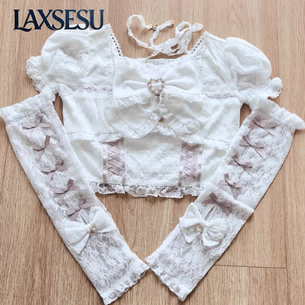 Lolita Shirts Sweet & Cute Women Blouse Summer Autumn Patchwork Sleeve Tie-up Lace Bow Elegant Blouse Japanese Style 2026 New
Lolita Shirts Sweet & Cute Women Blouse Summer Autumn Patchwork Sleeve Tie-up Lace Bow Elegant Blouse Japanese Style 2026 New