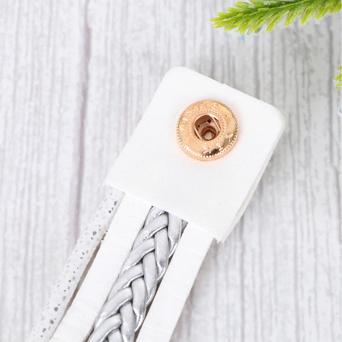 Pearl Diamond Inlay Watch Quartz Bracelet Women Watches Fashion Weave Ladies Elegant Wristwear Durable Christmas Gifts
Pearl Diamond Inlay Watch Quartz Bracelet Women Watches Fashion Weave Ladies Elegant Wristwear Durable Christmas Gifts