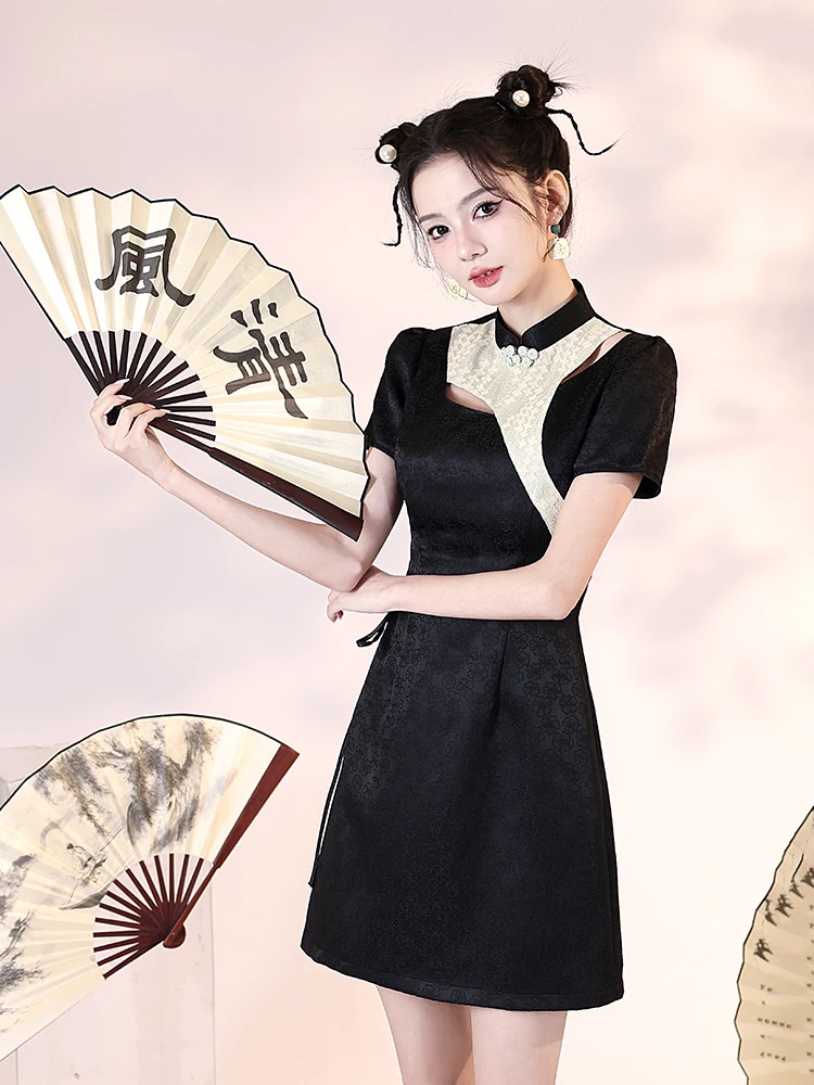 New Chinese Sle ort Qipao Young Women's Bodycon Bla Color Daily Wear Summer Faionable Retro Sle ort Sve Flag Robe
New Chinese Sle ort Qipao Young Women's Bodycon Bla Color Daily Wear Summer Faionable Retro Sle ort Sve Flag Robe