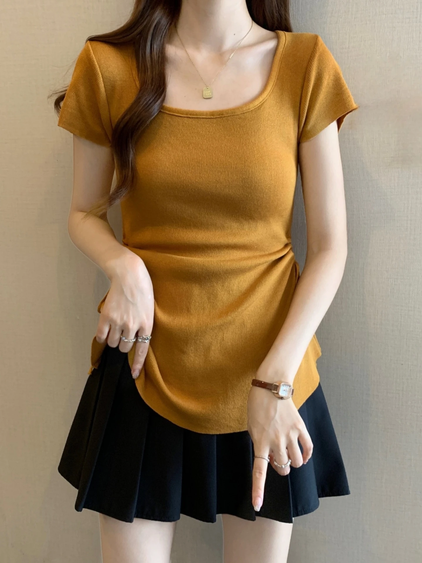 Ice Silk Drawstring Waist Slim Fit Short Sleeve T-Shirt Women's Summer Thin Large Size Fashionable Top Square Collar Design
Ice Silk Drawstring Waist Slim Fit Short Sleeve T-Shirt Women's Summer Thin Large Size Fashionable Top Square Collar Design