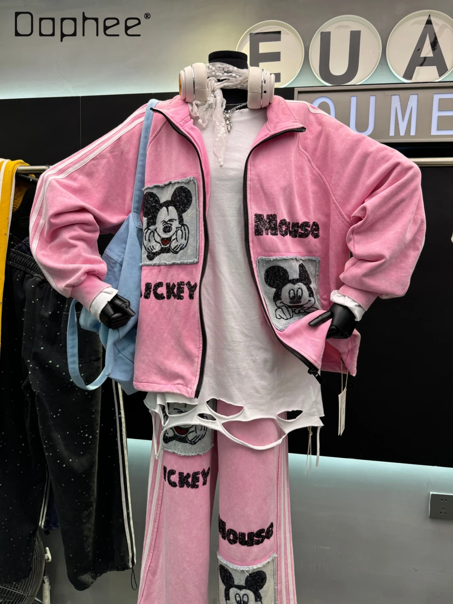 American Retro Heavy Embroidery Patchwork Stand Collar Sweatshirt Jacket and Casual Pants Two-Piece Set Trendy Loose Couple Set
American Retro Heavy Embroidery Patchwork Stand Collar Sweatshirt Jacket and Casual Pants Two-Piece Set Trendy Loose Couple Set