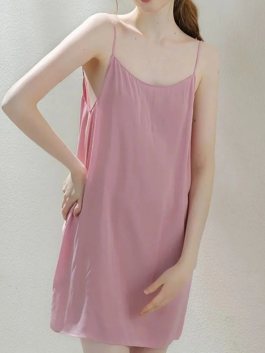 plus Size Summer Thin Pink Strap Sleep Dress Mid-Length Sleeveless Home Clothes Sweet Style round Neck Pullover Color
plus Size Summer Thin Pink Strap Sleep Dress Mid-Length Sleeveless Home Clothes Sweet Style round Neck Pullover Color