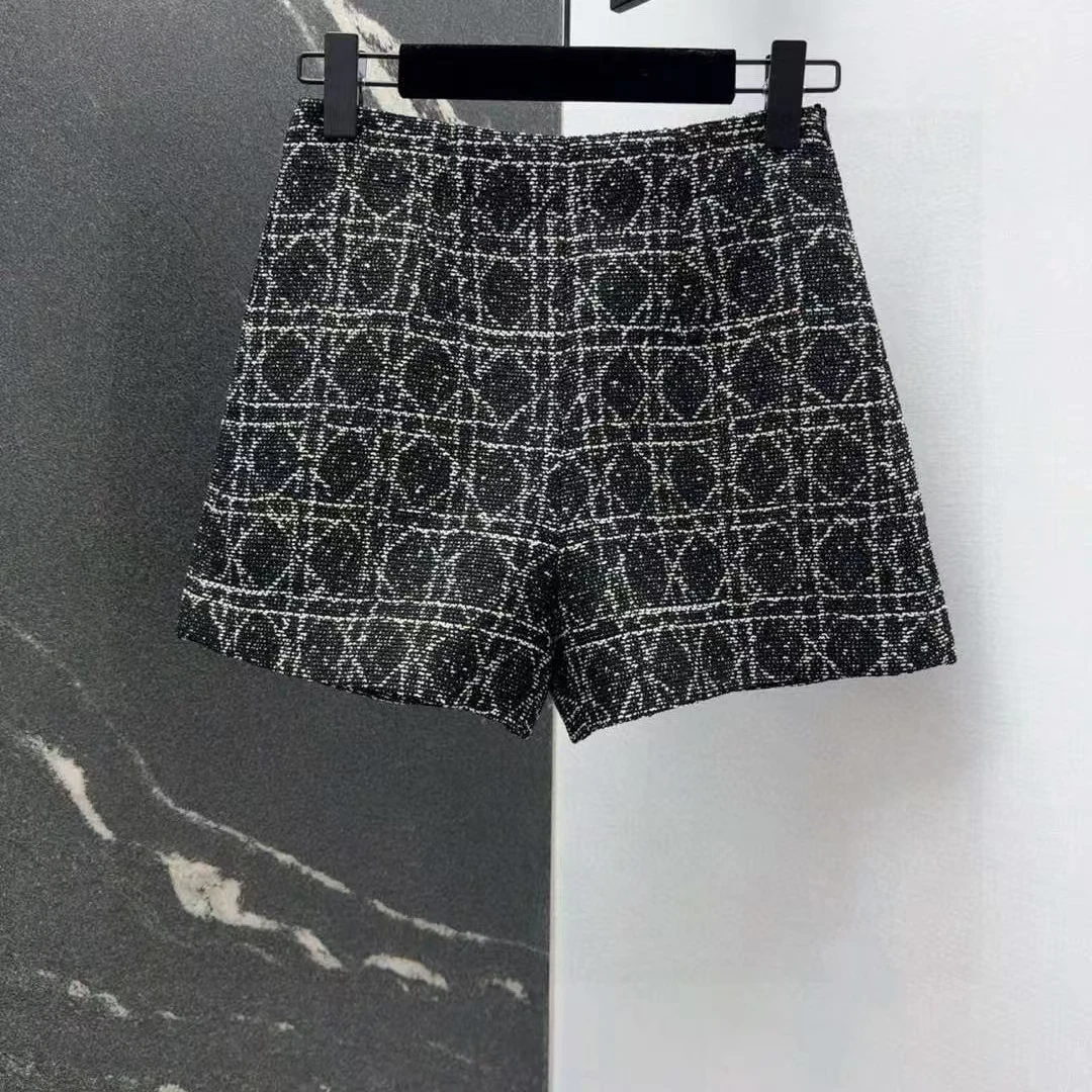 Women's Checkered Jacquard Braided Shorts - Sporty Youthful Style, Classic Elegant Design, Sweet & Cool Luxurious Quali
Women's Checkered Jacquard Braided Shorts - Sporty Youthful Style, Classic Elegant Design, Sweet & Cool Luxurious Quali
