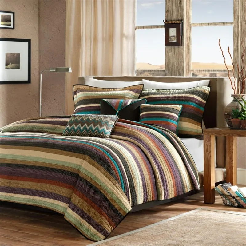 Reversible Quilt Set with Throw Pillows Multi Twin/Twin XL
Reversible Quilt Set with Throw Pillows Multi Twin/Twin XL