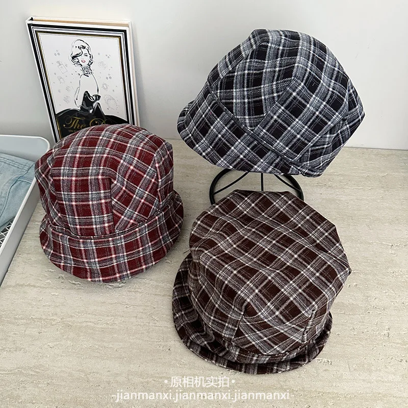 Ретро плюшевая мягкая шляпа Баотоу с карнизом, женская весенне-осенняя новая модная уличная восьмиугольная шляпа
Ретро плюшевая мягкая шляпа Баотоу с карнизом, женская весенне-осенняя новая модная уличная восьмиугольная шляпа