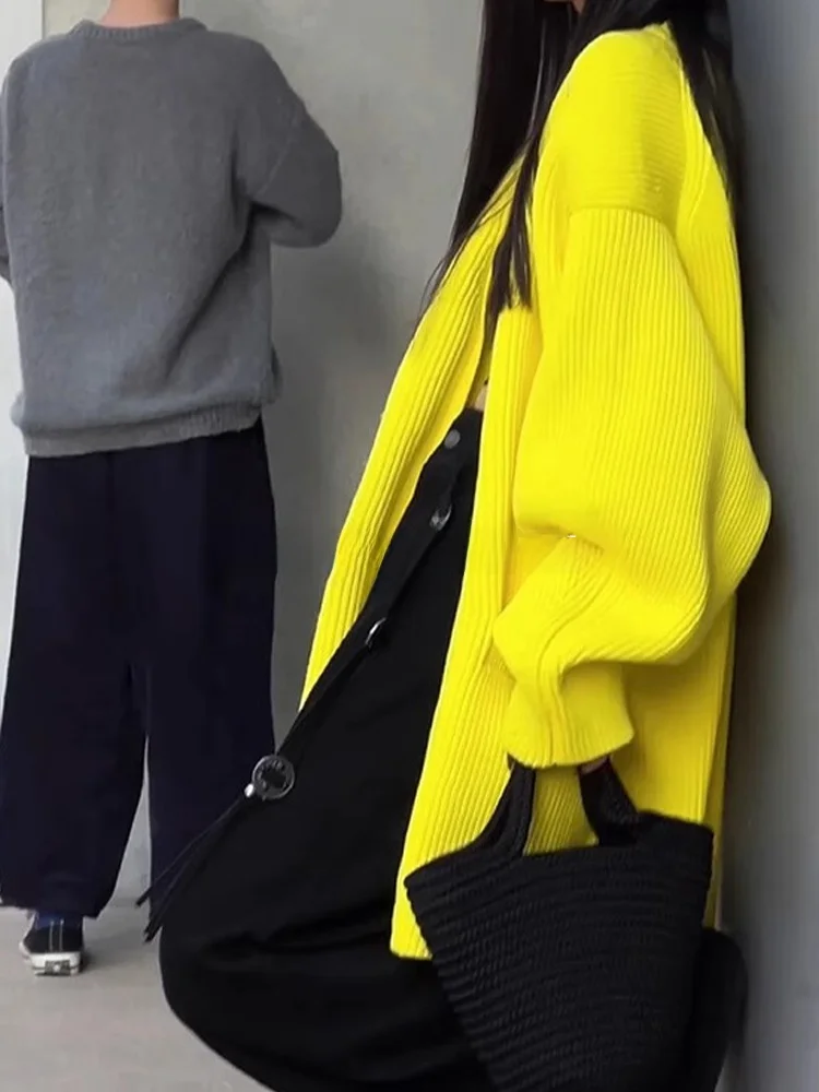 ROUJE KEFSS Premium Knitted Open Cardigan Women's Fashion Trend Loose Casual Top for Autumn Winter Straight Cut Outerwear
ROUJE KEFSS Premium Knitted Open Cardigan Women's Fashion Trend Loose Casual Top for Autumn Winter Straight Cut Outerwear