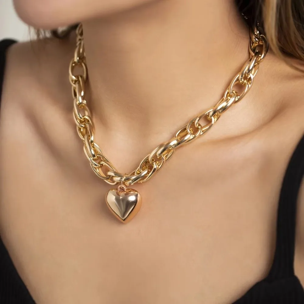 Minimalist Metal Heart Pendant Necklace Hollow Out Large Chain Thick Necklace Vintage Elegant Exaggerated Necklace Gothic
Minimalist Metal Heart Pendant Necklace Hollow Out Large Chain Thick Necklace Vintage Elegant Exaggerated Necklace Gothic