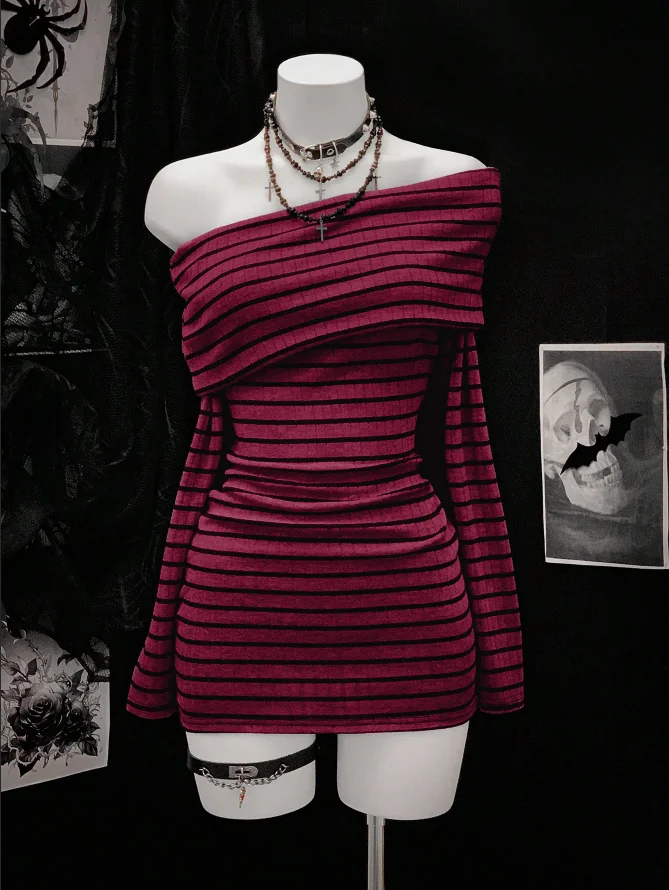 Y2K style temperament slim fit classic striped print one shoulder long sleeved jumpsuit short skirt
Y2K style temperament slim fit classic striped print one shoulder long sleeved jumpsuit short skirt
