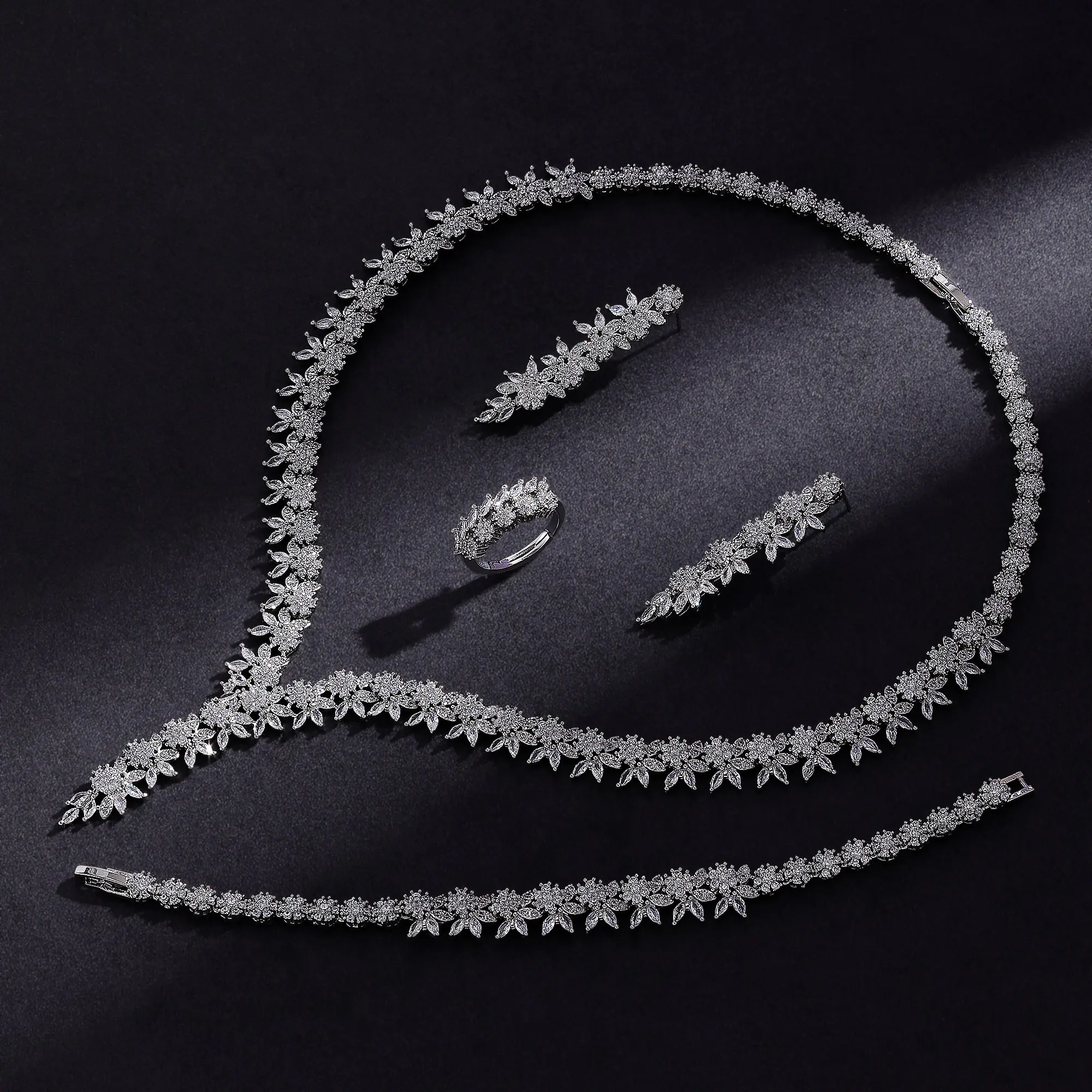 2024 New 4-piece Bride Zirconia Full Set Women's Party Jewelry Set Dubai Nigeria Crystal Wedding Jewelry Set
2024 New 4-piece Bride Zirconia Full Set Women's Party Jewelry Set Dubai Nigeria Crystal Wedding Jewelry Set