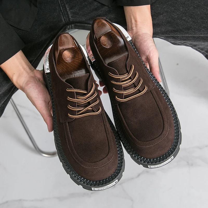 Мужские туфли дерби на толстой подошве увеличенной высоты для деловой повседневной мужской обуви, размеры 38-46
Мужские туфли дерби на толстой подошве увеличенной высоты для деловой повседневной мужской обуви, размеры 38-46