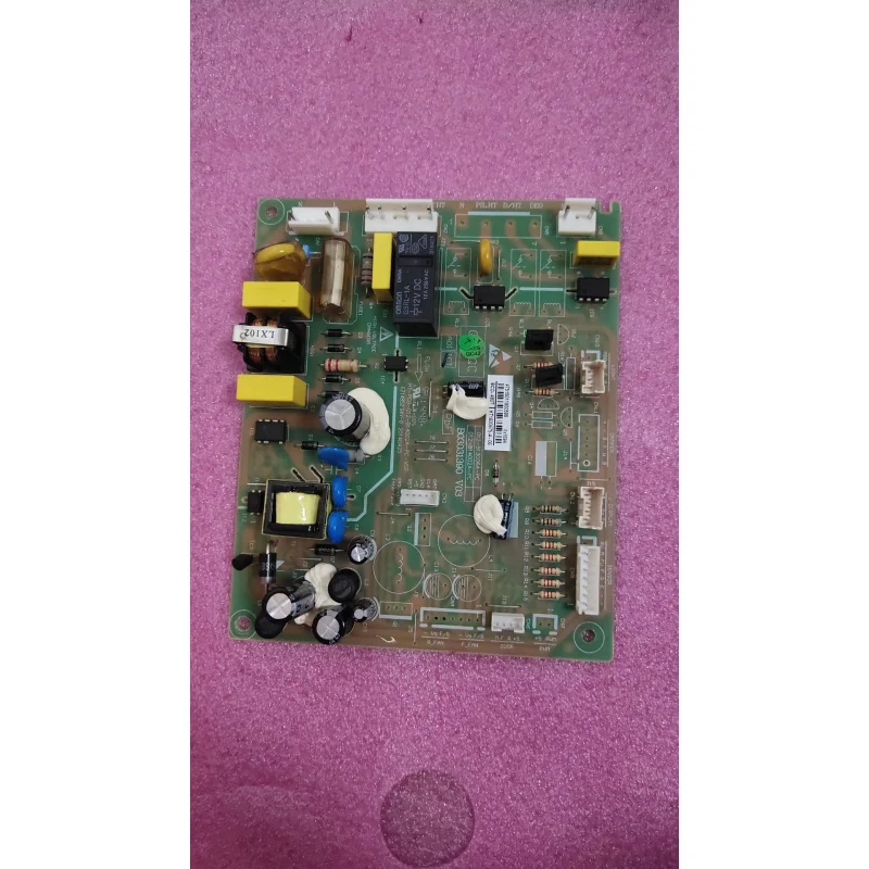 Совершенно новый холодильник Hisense Rongsheng BCD-480T, основной блок питания управления, компьютерная плата 1600675 
Совершенно новый холодильник Hisense Rongsheng BCD-480T, основной блок питания управления, компьютерная плата 1600675