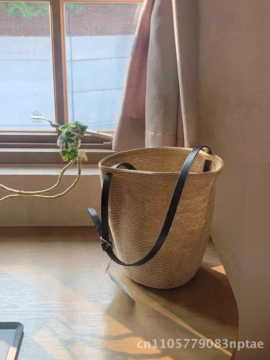 Women's Handbag Shoulder Bag Straw Soft Leather Small Size Bucket Bag Casual Outfit Fresh Sweet Style Brown Color
Women's Handbag Shoulder Bag Straw Soft Leather Small Size Bucket Bag Casual Outfit Fresh Sweet Style Brown Color