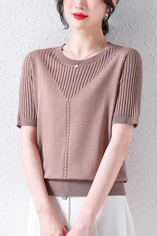 2025 Korea Knitted T-shirt Women Ice Silk Top Solid Y2K Shirt Summer New Fashion Female Short Sleeve Casual Thin Tops Z400
2025 Korea Knitted T-shirt Women Ice Silk Top Solid Y2K Shirt Summer New Fashion Female Short Sleeve Casual Thin Tops Z400