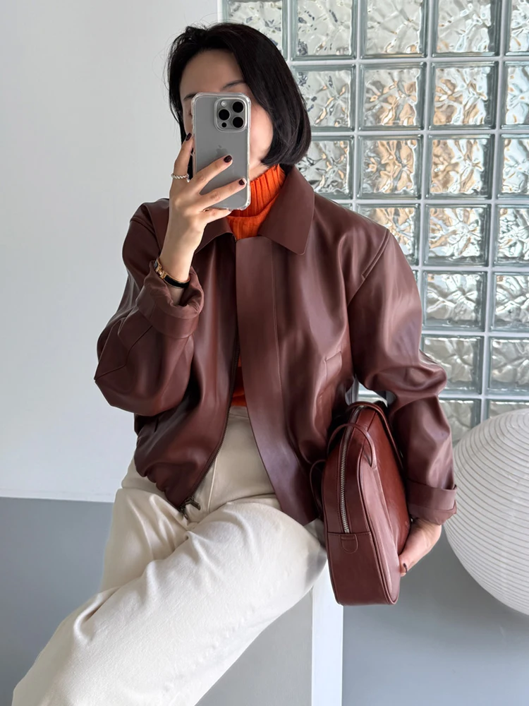 Korean Leather Jacket Women Motorcycle Style Noble Elegant Loose Casual Cardigan Korean Version Outerwear
Korean Leather Jacket Women Motorcycle Style Noble Elegant Loose Casual Cardigan Korean Version Outerwear