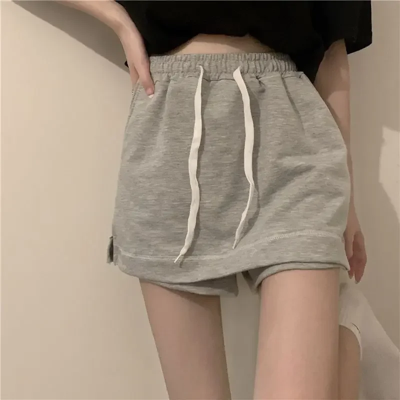 Спортивные шорты женские корейские летние в консервативном стиле модные удобные универсальные Harajuku популярные повседневные женские ампирные однотонные повседневные шорты
Спортивные шорты женские корейские летние в консервативном стиле модные удобные универсальные Harajuku популярные повседневные женские ампирные однотонные повседневные шорты