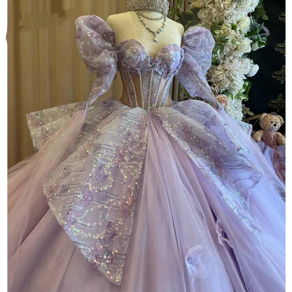 Мексиканское сиреневое платье принцессы для девочек Quinceanera по индивидуальному заказу, бальное платье с длинными рукавами и иллюзией и кристаллами, платье для выпускного вечера, дня рождения 15,
Мексиканское сиреневое платье принцессы для девочек Quinceanera по индивидуальному заказу, бальное платье с длинными рукавами и иллюзией и кристаллами, платье для выпускного вечера, дня рождения 15,