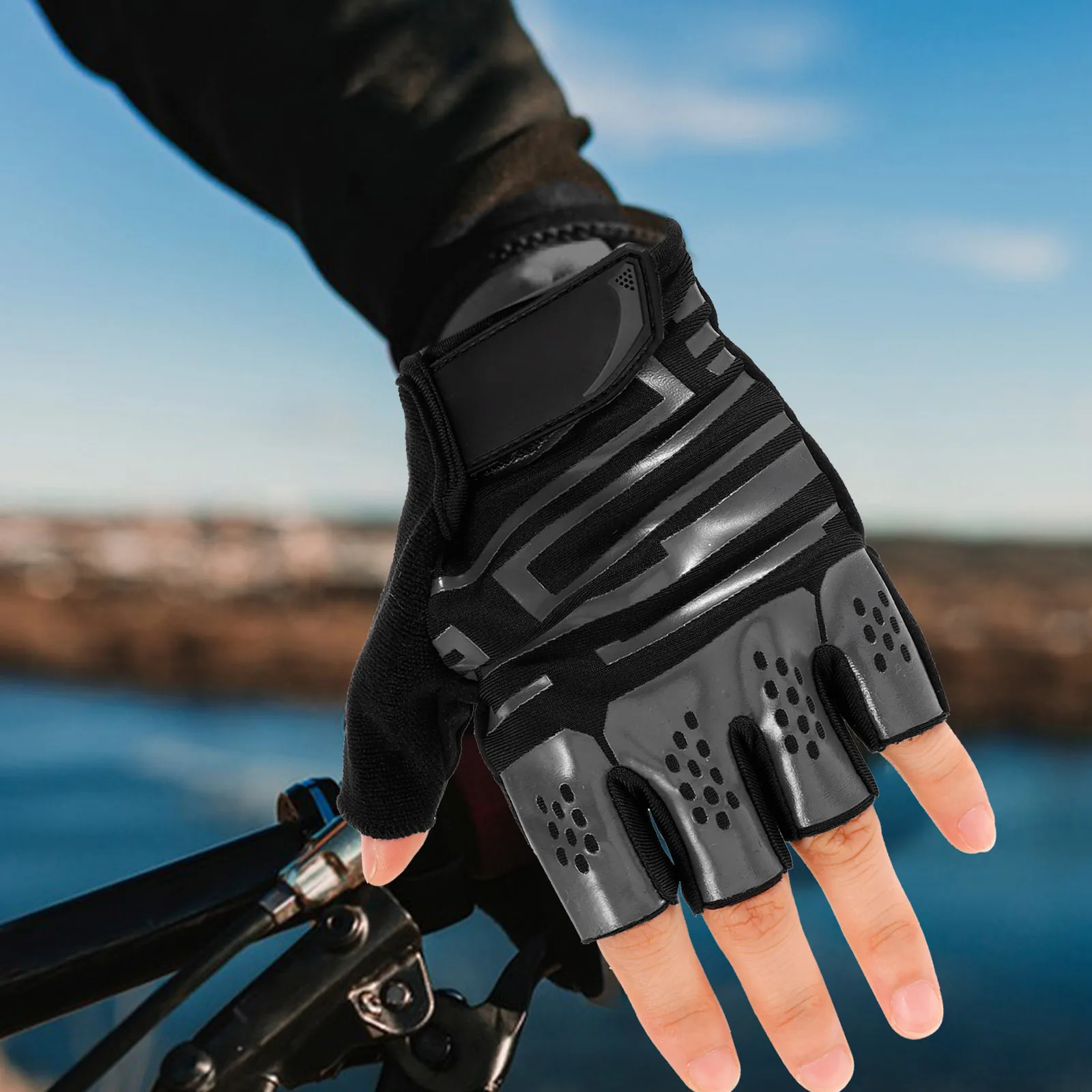 1Pair Breathable Half Finger Cycling Gloves Shockproof Summer Gloves for Riding Jogging Outdoor Use Men Women Size L
1Pair Breathable Half Finger Cycling Gloves Shockproof Summer Gloves for Riding Jogging Outdoor Use Men Women Size L