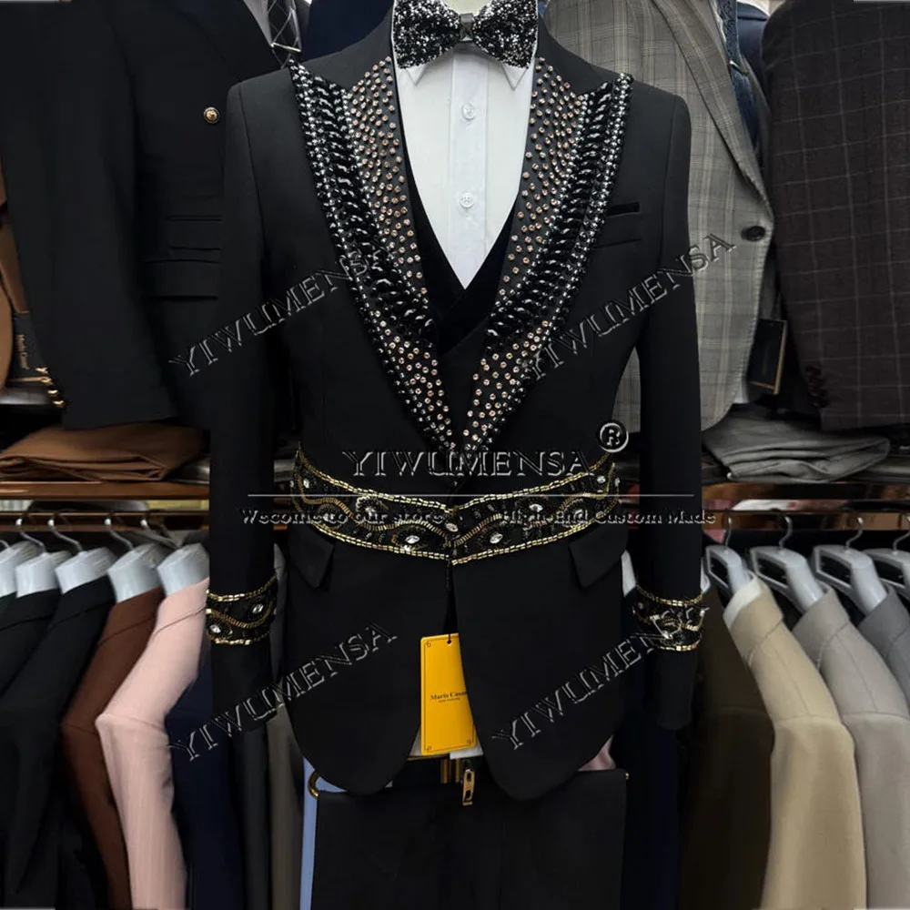 Luxury Diamond Beads Suits Men For Wddding Designer Single Breasted Prom Tuxedos Customized 3 Pieces Man Banquet Dinner Dresses
Luxury Diamond Beads Suits Men For Wddding Designer Single Breasted Prom Tuxedos Customized 3 Pieces Man Banquet Dinner Dresses