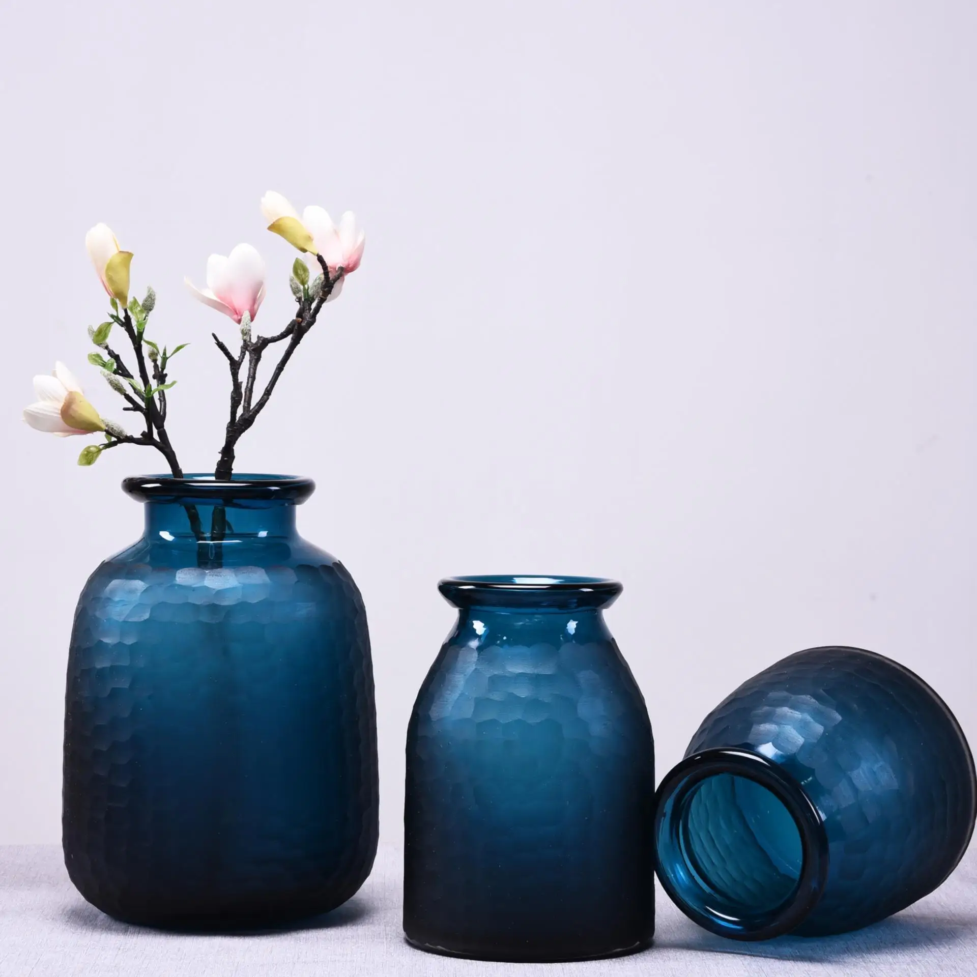 CX new hand-ground glass vase European model house creative home living room flower decoration
CX new hand-ground glass vase European model house creative home living room flower decoration