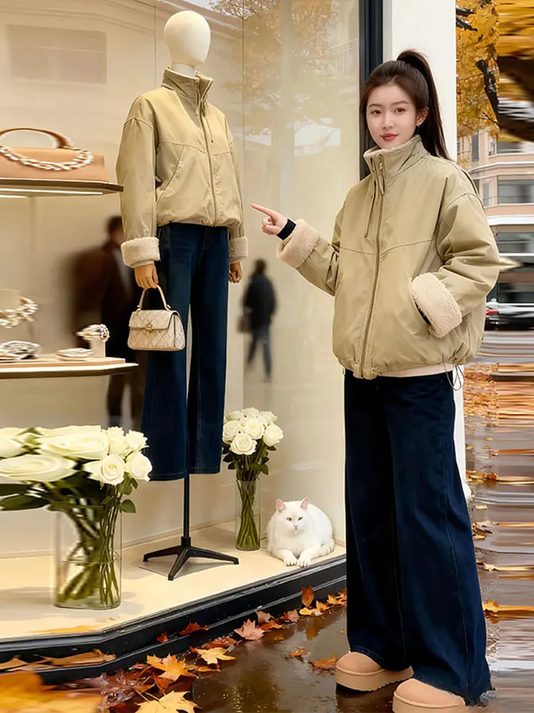 Женская осенне-зимняя новая утепленная куртка цвета хаки с воротником, на флисовой подкладке, с вставками из овечьего меха, хлопковая, на молнии, укороченная
Женская осенне-зимняя новая утепленная куртка цвета хаки с воротником, на флисовой подкладке, с вставками из овечьего меха, хлопковая, на молнии, укороченная