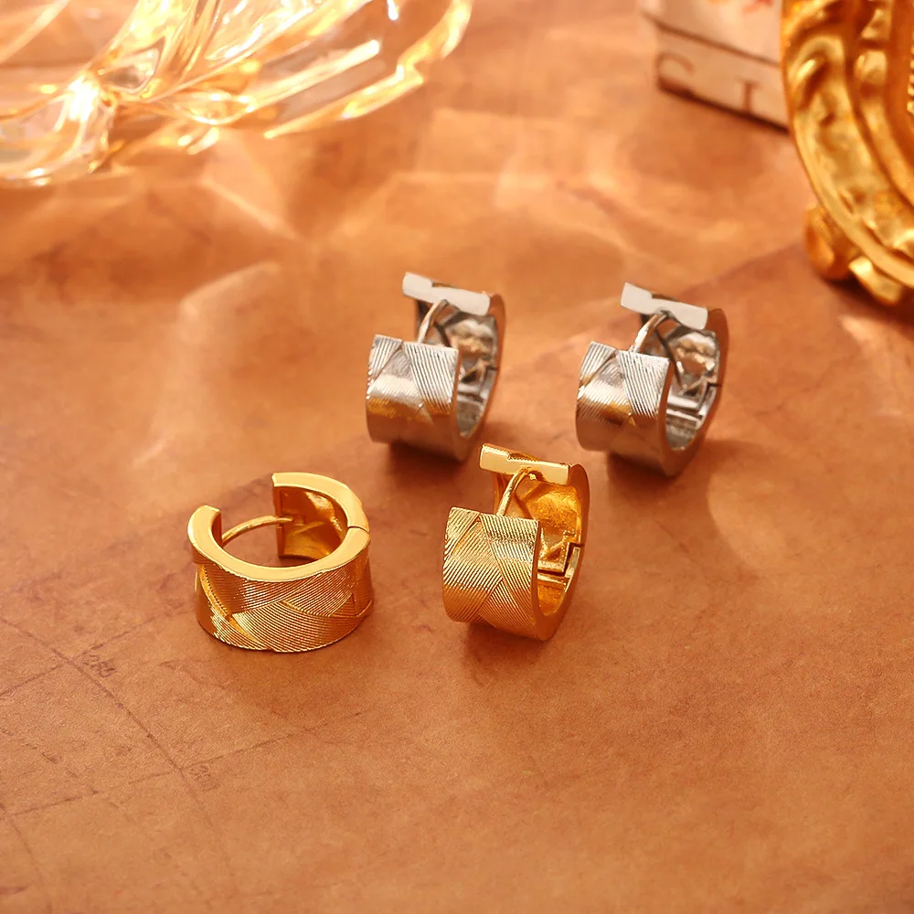 Fashionable and exquisite retro frosted brushed earrings niche light luxury design versatile earrings elegant earrings
Fashionable and exquisite retro frosted brushed earrings niche light luxury design versatile earrings elegant earrings
