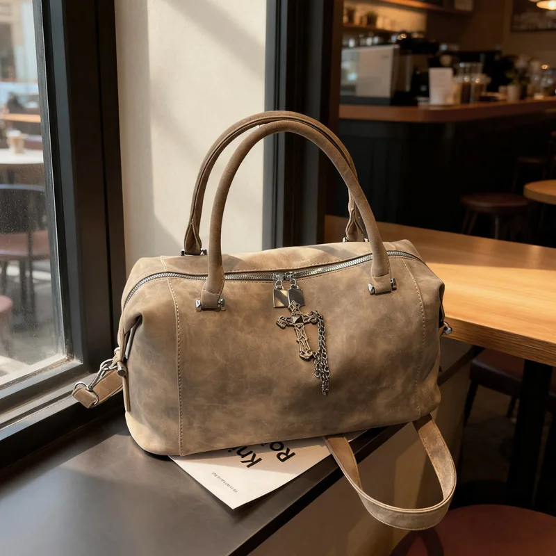 Женская уникальная сумка с перекрестными деталями — просторная минималистичная сумка через плечо под мышками, стильная пригородная сумка
Женская уникальная сумка с перекрестными деталями — просторная минималистичная сумка через плечо под мышками, стильная пригородная сумка