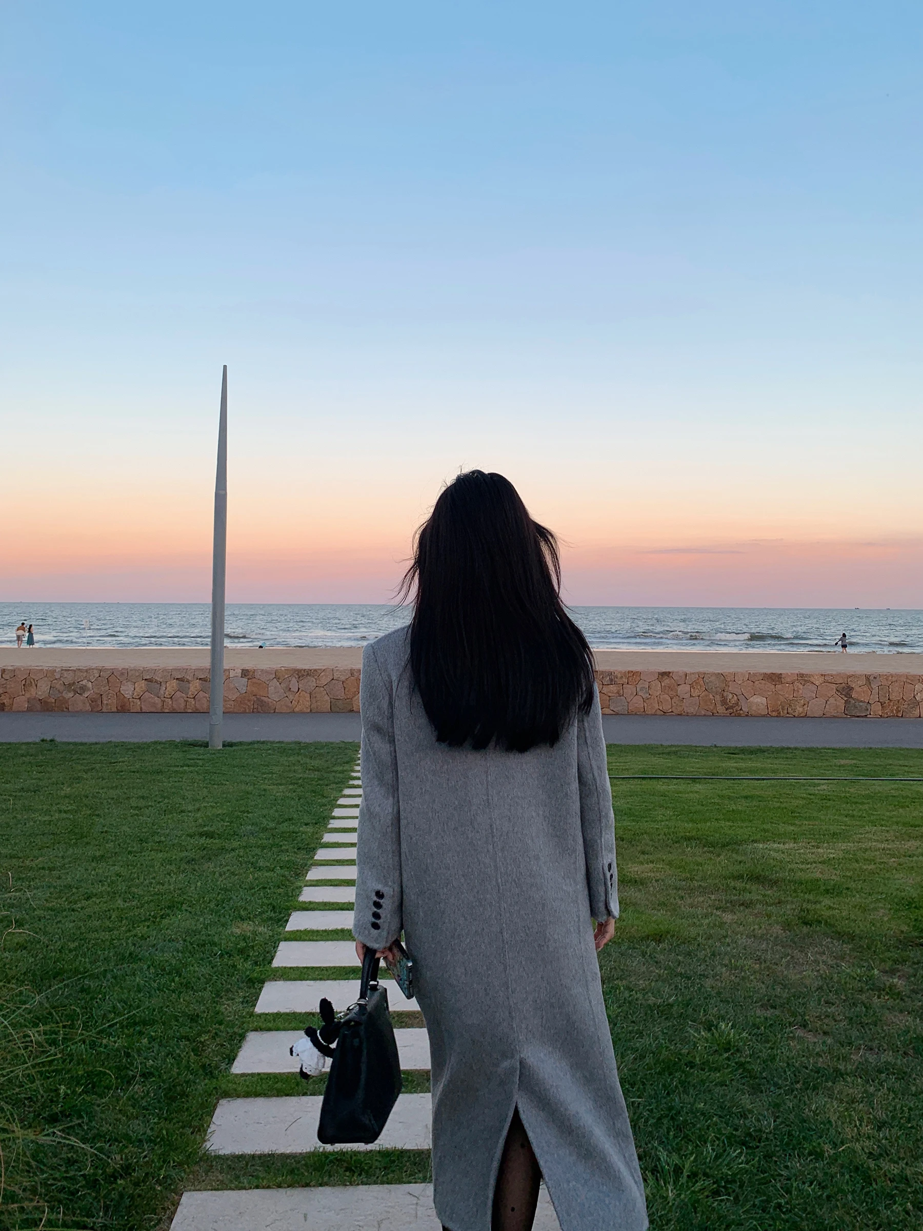 Пальто Morning Bean из смесовой шерсти альпаки и чистой шерсти, длинное, двустороннее, в корейском стиле, на одной пуговице, с длинными рукавами, для повседневной носки
Пальто Morning Bean из смесовой шерсти альпаки и чистой шерсти, длинное, двустороннее, в корейском стиле, на одной пуговице, с длинными рукавами, для повседневной носки