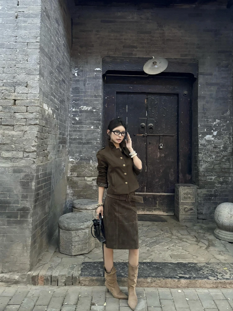 Retro Suede High Waist A-Line Skirt Women's Spring Autumn New American Style Commute Deer Leather Straight Skirt
Retro Suede High Waist A-Line Skirt Women's Spring Autumn New American Style Commute Deer Leather Straight Skirt