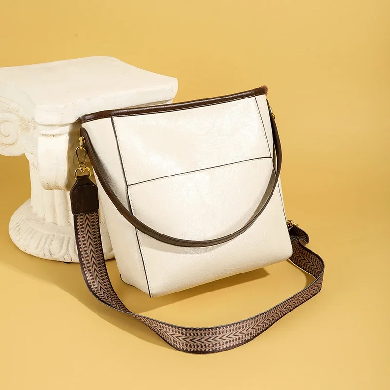 Diaper Bag Chic Minimalist Designer Handbag Elegant Leather Crossbody Bag For Women Stylish Textured Tote
Diaper Bag Chic Minimalist Designer Handbag Elegant Leather Crossbody Bag For Women Stylish Textured Tote