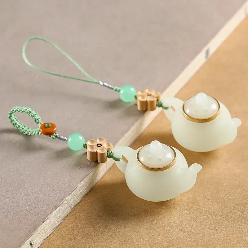 Nightglow Stone Small Tea Pot Handle Key Chain Fragrance Pills Jade Marrow Portable Incense Expander National Style Gifts Box
Nightglow Stone Small Tea Pot Handle Key Chain Fragrance Pills Jade Marrow Portable Incense Expander National Style Gifts Box