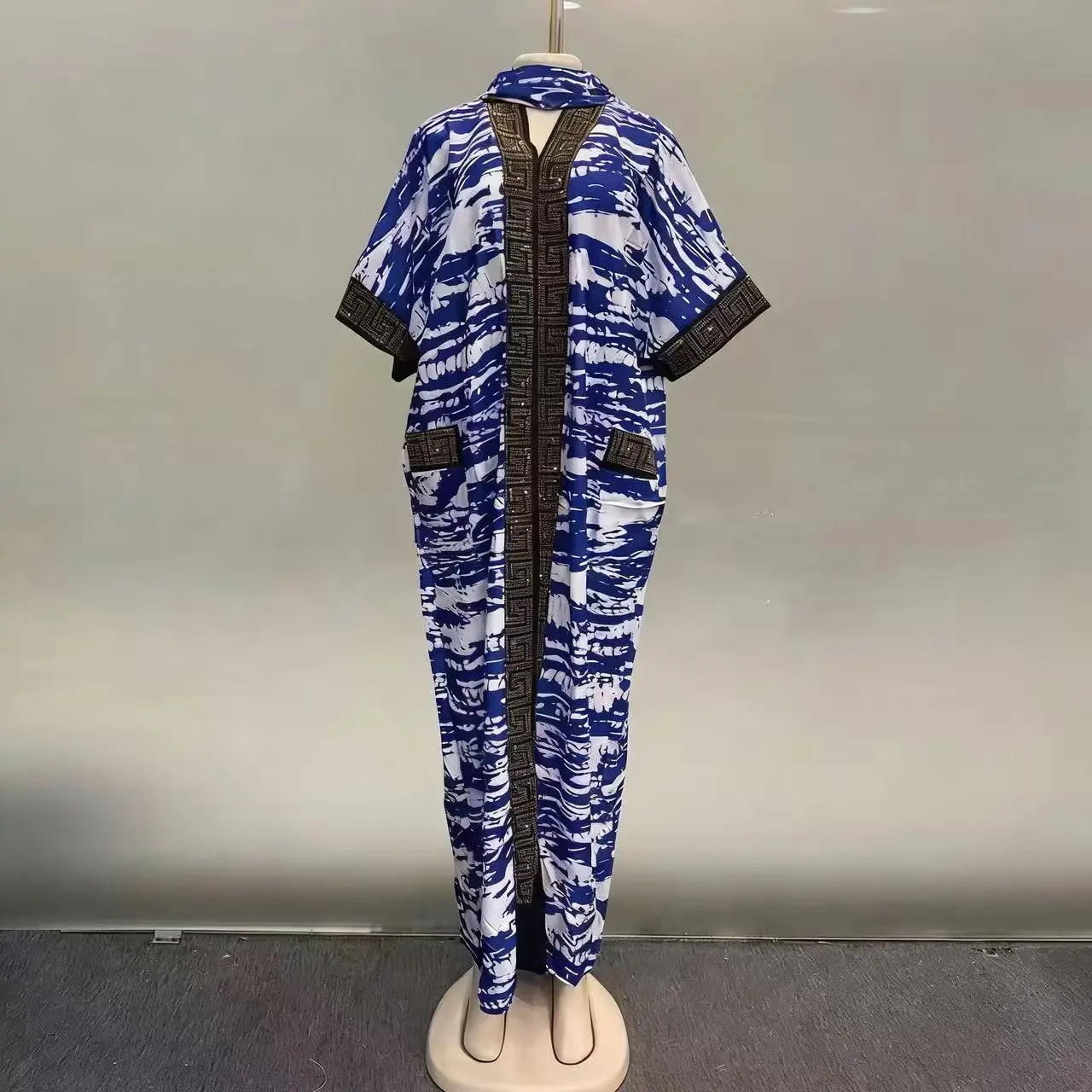 New Fashion Middle Eastern Bubu Hot-Selling Diamond-Studded Loose Muslim African Summer Printed Women's Dress with Side Pockets
New Fashion Middle Eastern Bubu Hot-Selling Diamond-Studded Loose Muslim African Summer Printed Women's Dress with Side Pockets