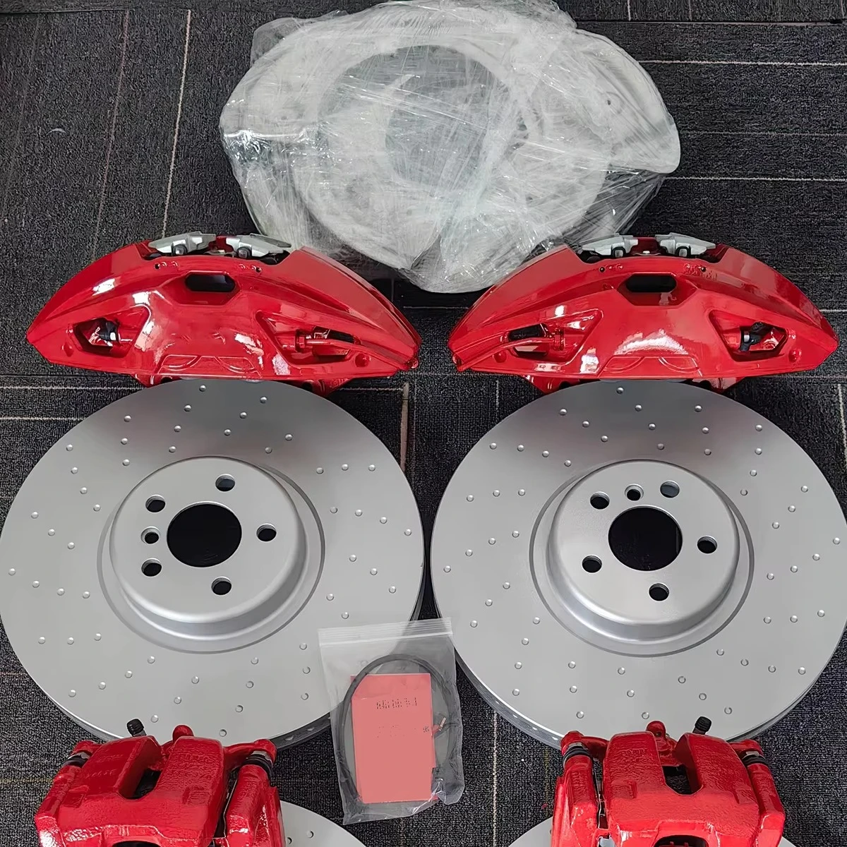 Performance Big Braking Kit Front 4 Pot Caliper 4 Piston Brake Rear 370MM 1 Piston Brake Caliper Piston 345MM for G20 G30
Performance Big Braking Kit Front 4 Pot Caliper 4 Piston Brake Rear 370MM 1 Piston Brake Caliper Piston 345MM for G20 G30