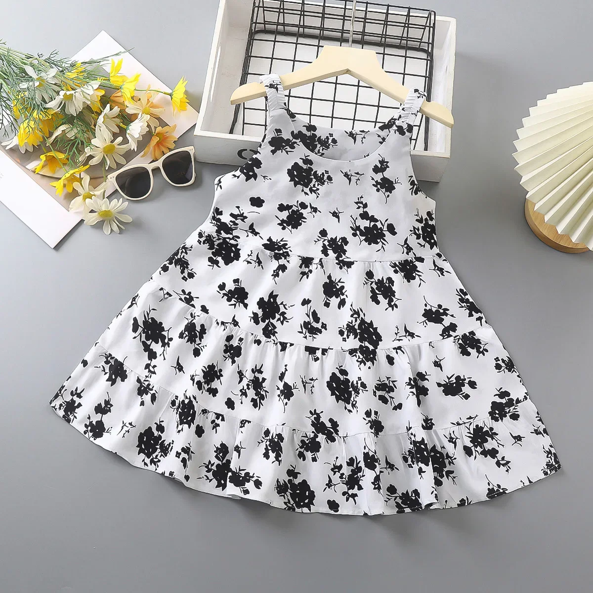 New 2024 Girls Summer Dress Baby Girl Sweet Floral Flower Print Sleeveless Round Neck Princess A-line Dresses Nightgown Clothing
New 2024 Girls Summer Dress Baby Girl Sweet Floral Flower Print Sleeveless Round Neck Princess A-line Dresses Nightgown Clothing