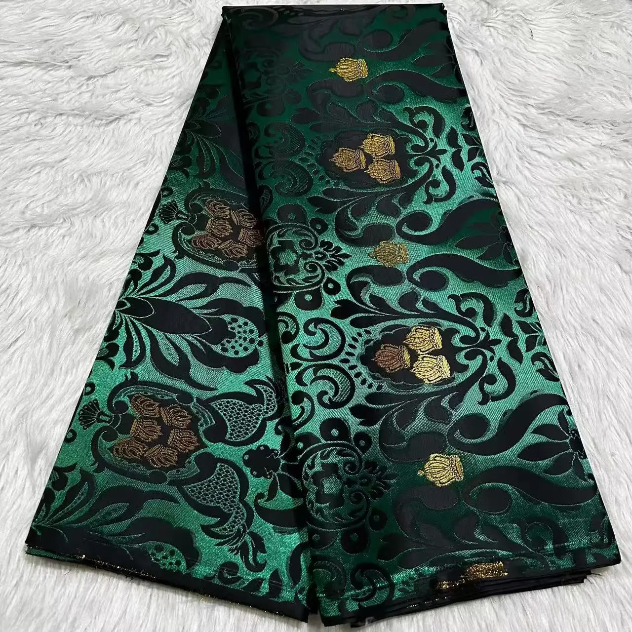 5Yards African Jacquard Lace Fabrics 2026 Nigerian Brocade Fabric DIY design Damask Headtie Sewing For African Wedding Dress
5Yards African Jacquard Lace Fabrics 2026 Nigerian Brocade Fabric DIY design Damask Headtie Sewing For African Wedding Dress
