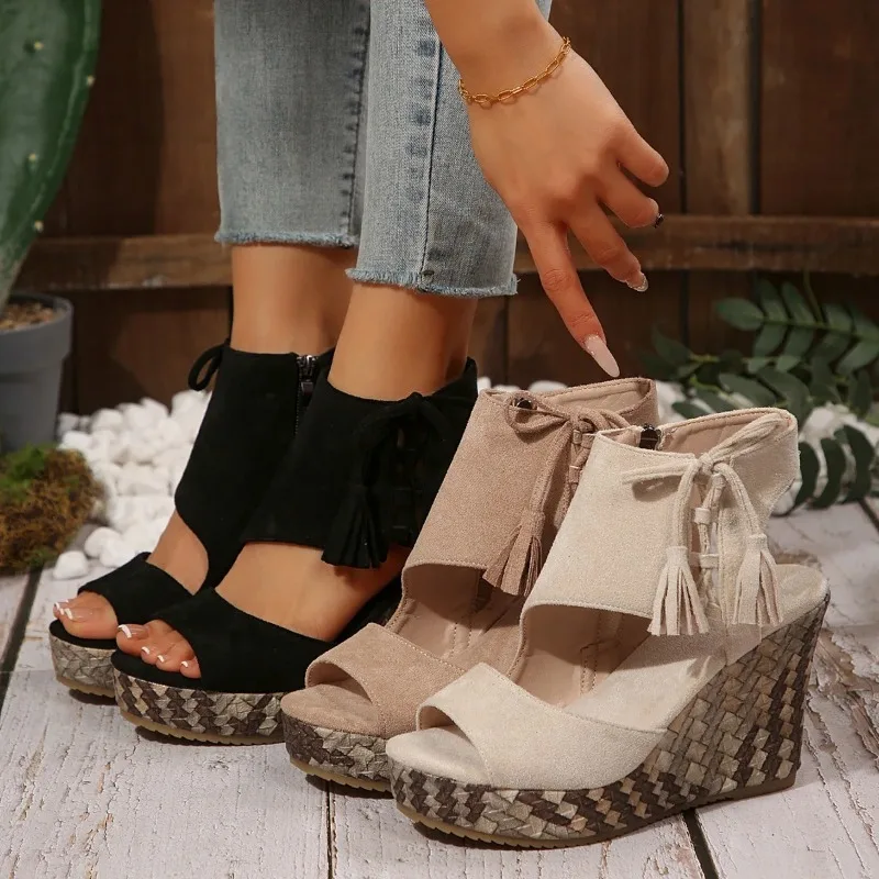 2025 Summer Clogs Wedge Female Sandal Muffins shoe Open Toe High Heels Large Size Fringe Comfort Platform
2025 Summer Clogs Wedge Female Sandal Muffins shoe Open Toe High Heels Large Size Fringe Comfort Platform
