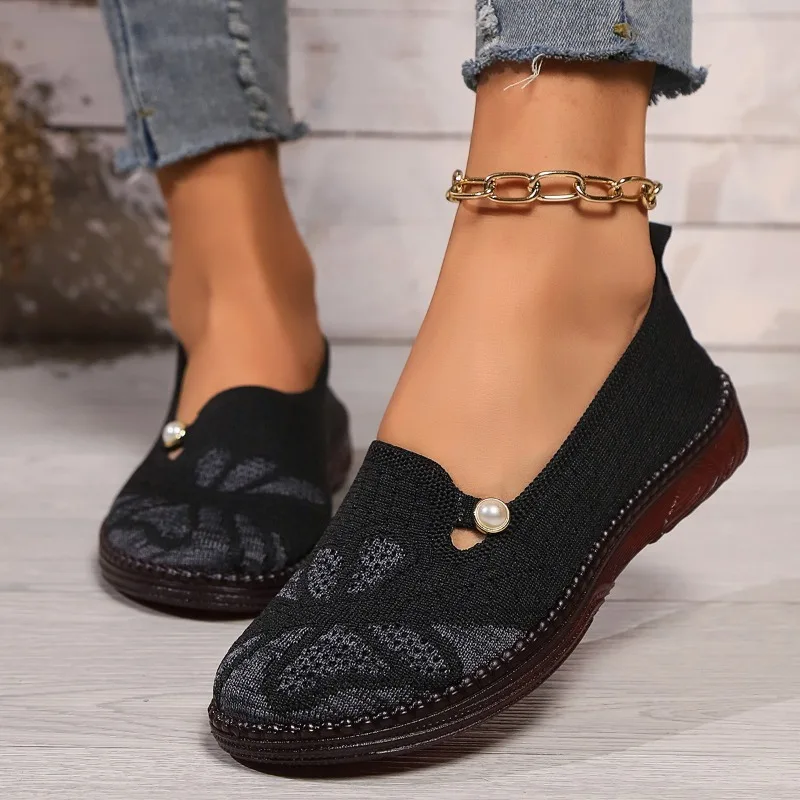 2026 Summer Hollow-out Breathable Cloth Shoes Women's Slip-on Non-slip Soft Sole Lightweight Comfortable Fashion Flat Shoes
2026 Summer Hollow-out Breathable Cloth Shoes Women's Slip-on Non-slip Soft Sole Lightweight Comfortable Fashion Flat Shoes