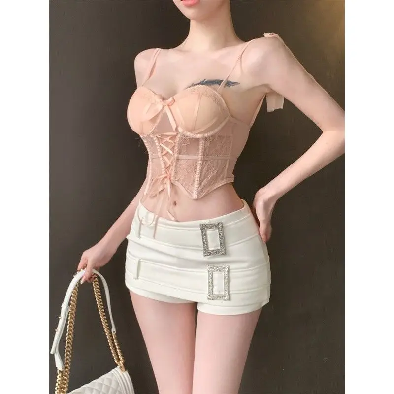 Female Casual Hot Girl Tight Hips High Waist A-line Double Waist Button White Straight-leg Shorts
Female Casual Hot Girl Tight Hips High Waist A-line Double Waist Button White Straight-leg Shorts