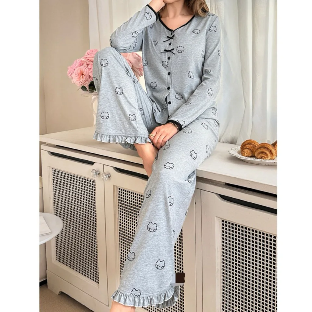 New women's sleepwear with long sleeves for all seasons, sweet and cute, can be worn outside, autumn and winter home suit set
New women's sleepwear with long sleeves for all seasons, sweet and cute, can be worn outside, autumn and winter home suit set