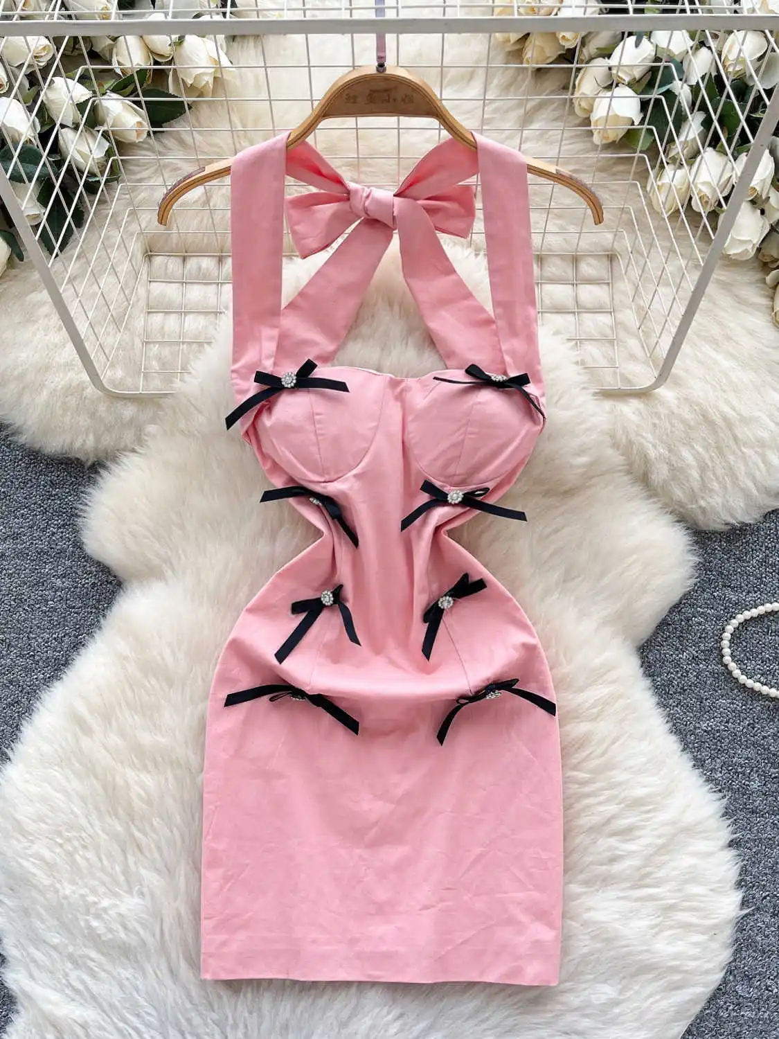 Women Pink Bow Mini Bodycon Dress 90s Vintage Elegant Off Shoulder Square Collar Dress Y2k One Piece Frocks Clothes Summer 2025
Women Pink Bow Mini Bodycon Dress 90s Vintage Elegant Off Shoulder Square Collar Dress Y2k One Piece Frocks Clothes Summer 2025