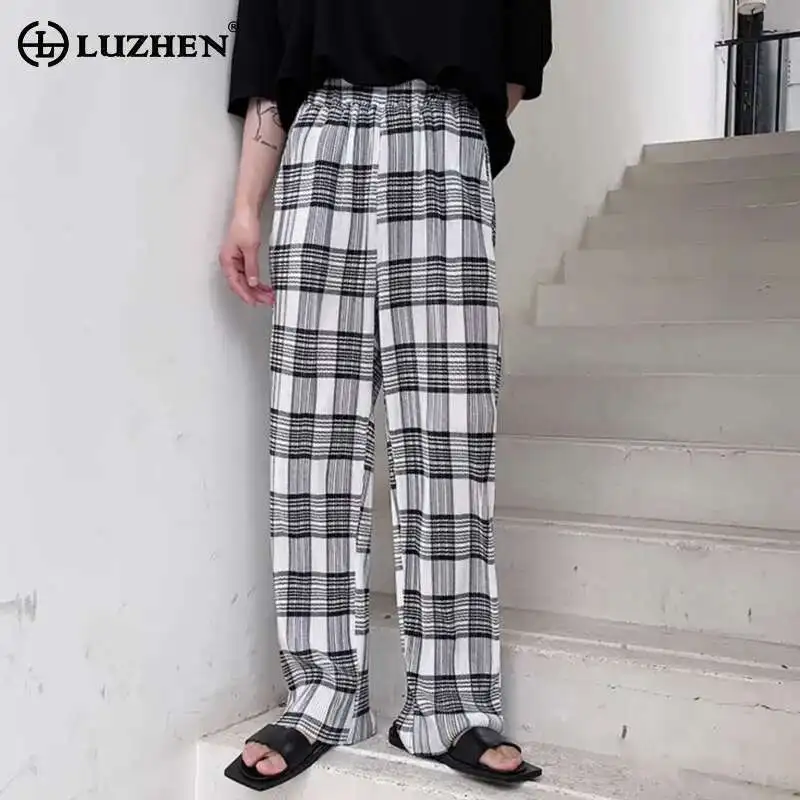 LUZHEN 2025 New Fashion Checked Printed Elastic Waist Casual Pants Men's Elegant Temperament High Quality Thin Trouser LZ9922
LUZHEN 2025 New Fashion Checked Printed Elastic Waist Casual Pants Men's Elegant Temperament High Quality Thin Trouser LZ9922
