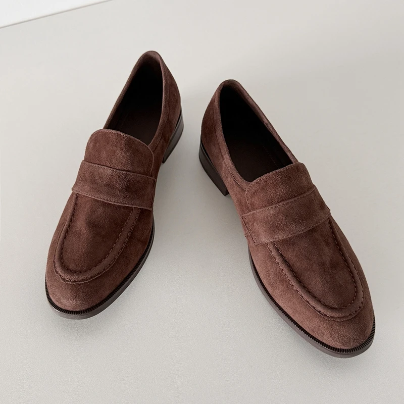 2026 модные замшевые женские лоферы, весенне-летние туфли на низком каблуке, однотонная модная женская повседневная обувь ручной работы на плоской подошве
2026 модные замшевые женские лоферы, весенне-летние туфли на низком каблуке, однотонная модная женская повседневная обувь ручной работы на плоской подошве