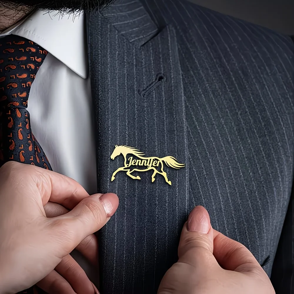 Custom Engraved Name Horse Brooch Personalization Stainless Steel Running Horse Pin Elegant Gentleman Gift Jewelry Badge For Men
Custom Engraved Name Horse Brooch Personalization Stainless Steel Running Horse Pin Elegant Gentleman Gift Jewelry Badge For Men
