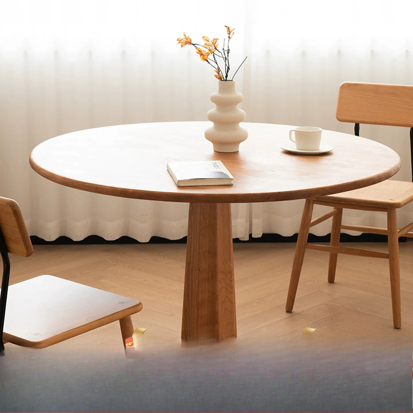 PYJ Nordic solid wood round rock slab simple retro restaurant living room sky ruler round table
PYJ Nordic solid wood round rock slab simple retro restaurant living room sky ruler round table