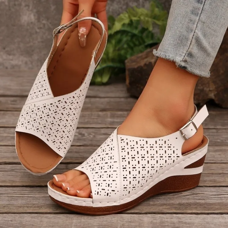 Women's Sandals Mules Open Toe Low Wedge Platform Cross Strap Double Buckle Contrast Stitching Casual Summer Beach Wear 2026 New
Women's Sandals Mules Open Toe Low Wedge Platform Cross Strap Double Buckle Contrast Stitching Casual Summer Beach Wear 2026 New