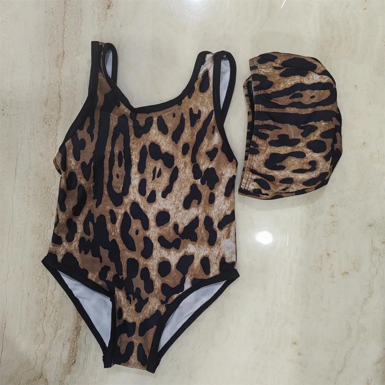 2025 new girl swimsuit leopard printed bikini swimsuit one-piece swim wear small chidlren swimsuit
2025 new girl swimsuit leopard printed bikini swimsuit one-piece swim wear small chidlren swimsuit